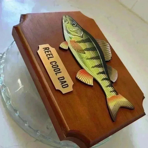 Reel Cool Dad Sign Plaque - Picture 3 of 7